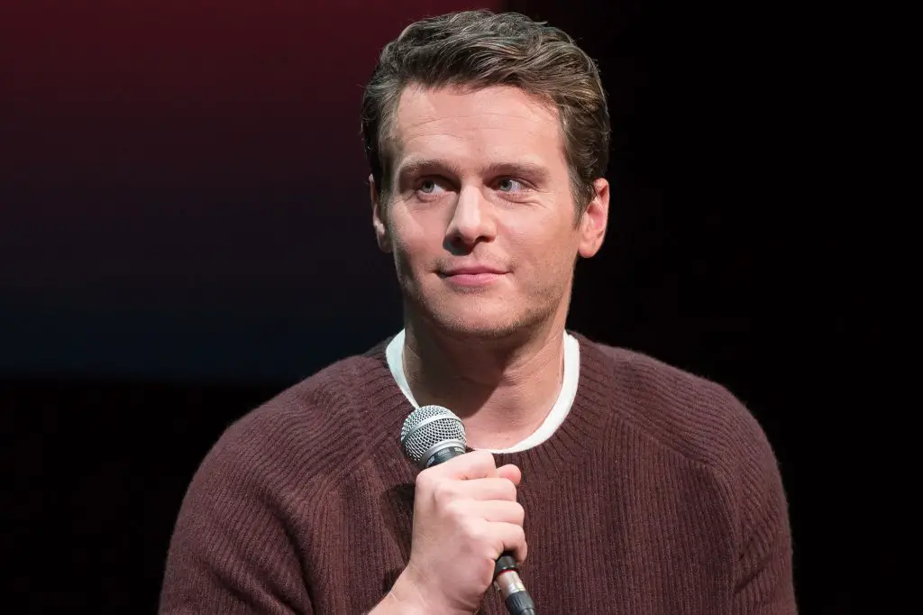 Jonathan Groff Height