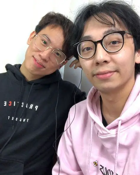 Twosetviolin Age