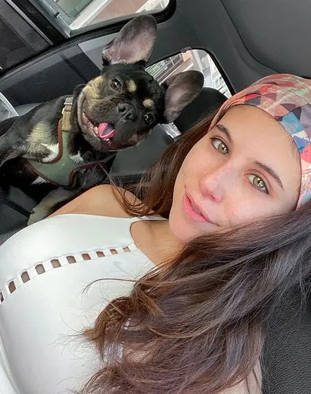 Violet Summers Age, Net Worth, Height, Wiki, Bio, No-Makeup 3 Violet Summers No Makeup