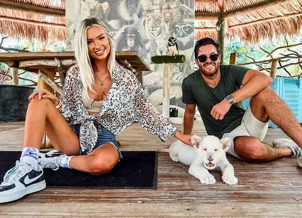 Alexa Collins Age, Net Worth, Boyfriend, Wiki, Bellazon 3 Alexa Collins Boyfriend