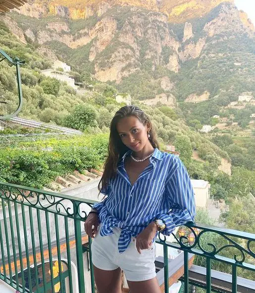 Emily Oberg Age, Net Worth, Height, Boyfriend, Wikipedia 1 Emily Oberg Age