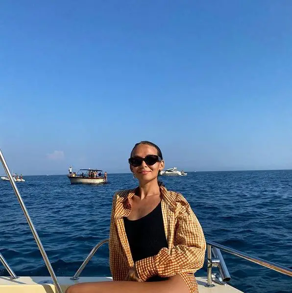 Emily Oberg Age, Net Worth, Height, Boyfriend, Wikipedia 2 Emily Oberg Net Worth