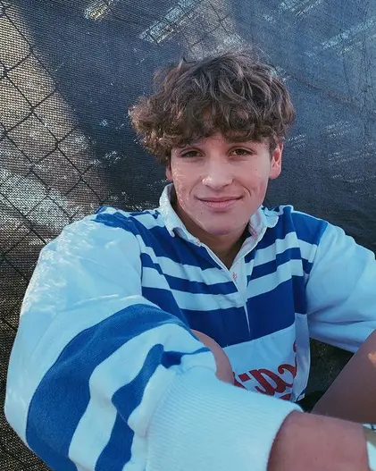 Aaron Hull Age, Height, Net Worth, Merch, Tiktok, Emma Chamberlain 1 Aaron Hull Age