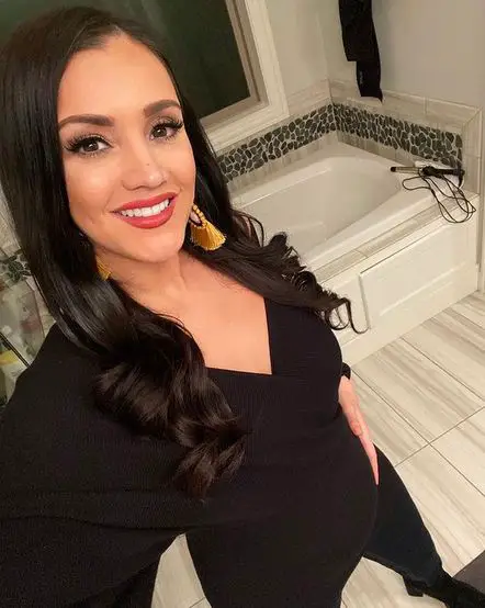 Fallon Smith Age, Husband, Mortgage, Height, Net Worth 1 Fallon Smith Age